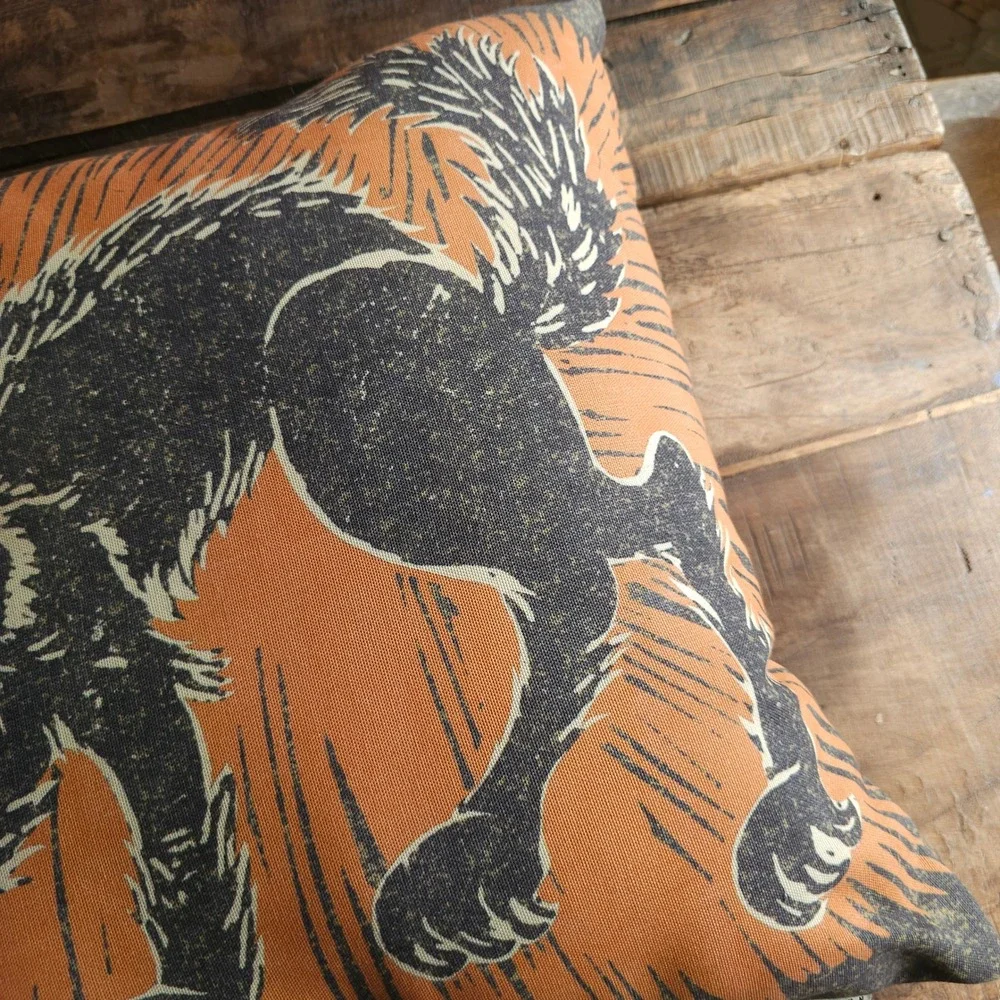 Pottery Barn Halloween Scaredy Black Cat Throw Pillow Orange Print 20